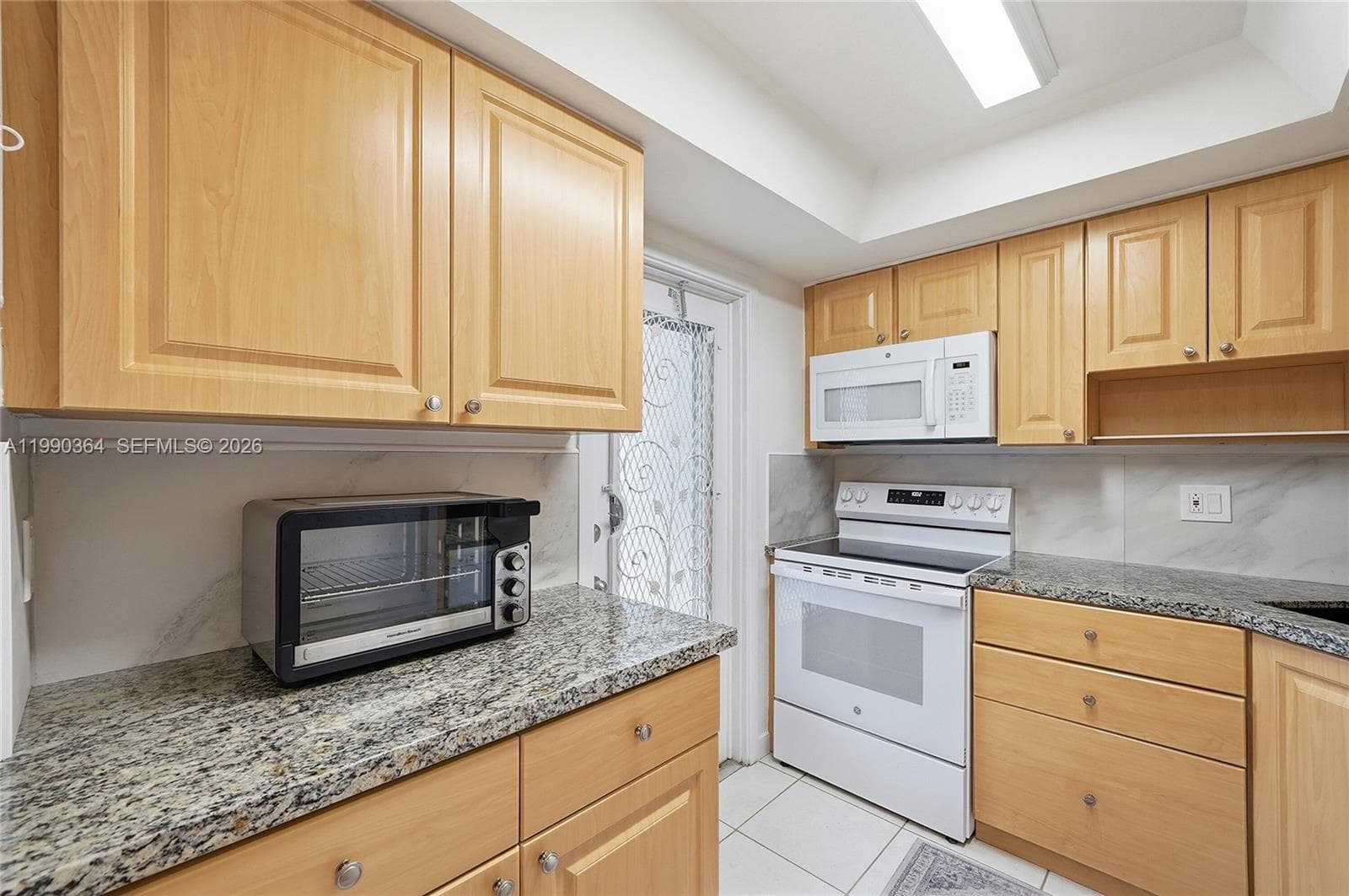 1200 Hillcrest Ct 306 photo 3