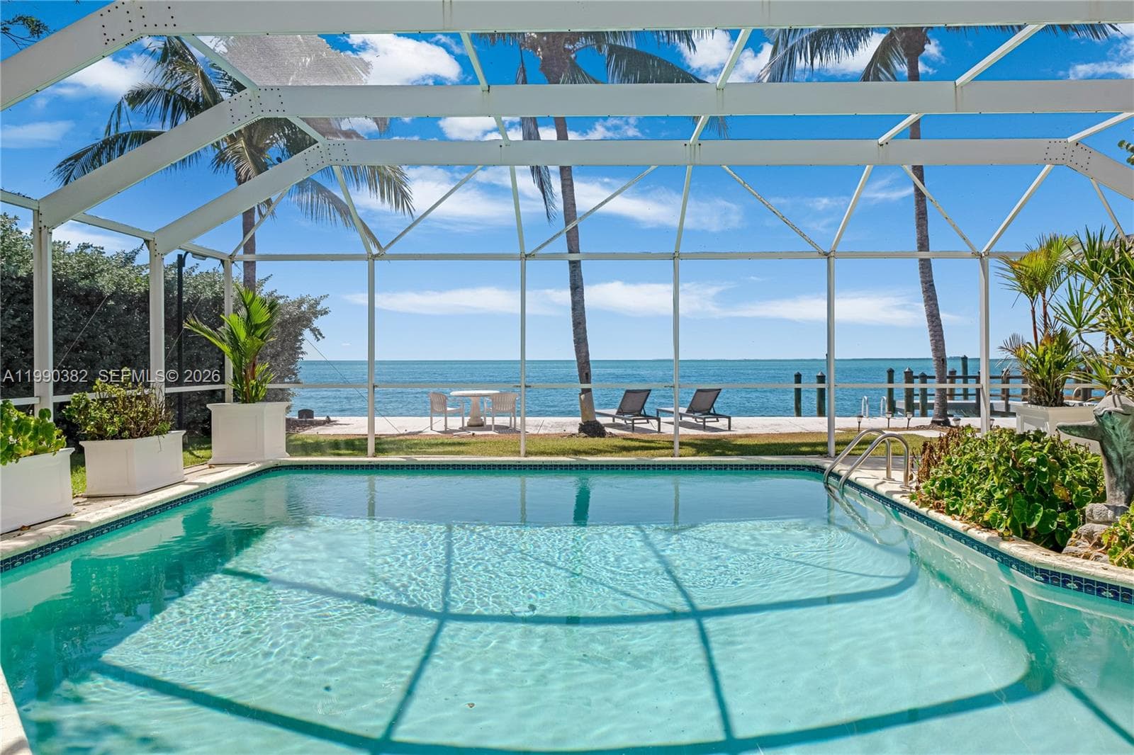 640 Mashta Dr photo 23