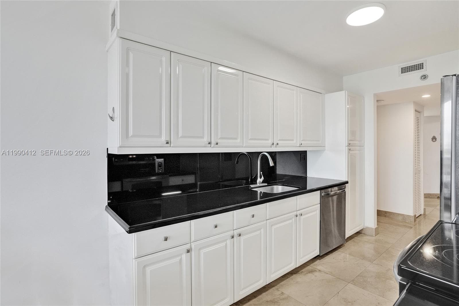 3598 Yacht Club Dr 702 photo 18
