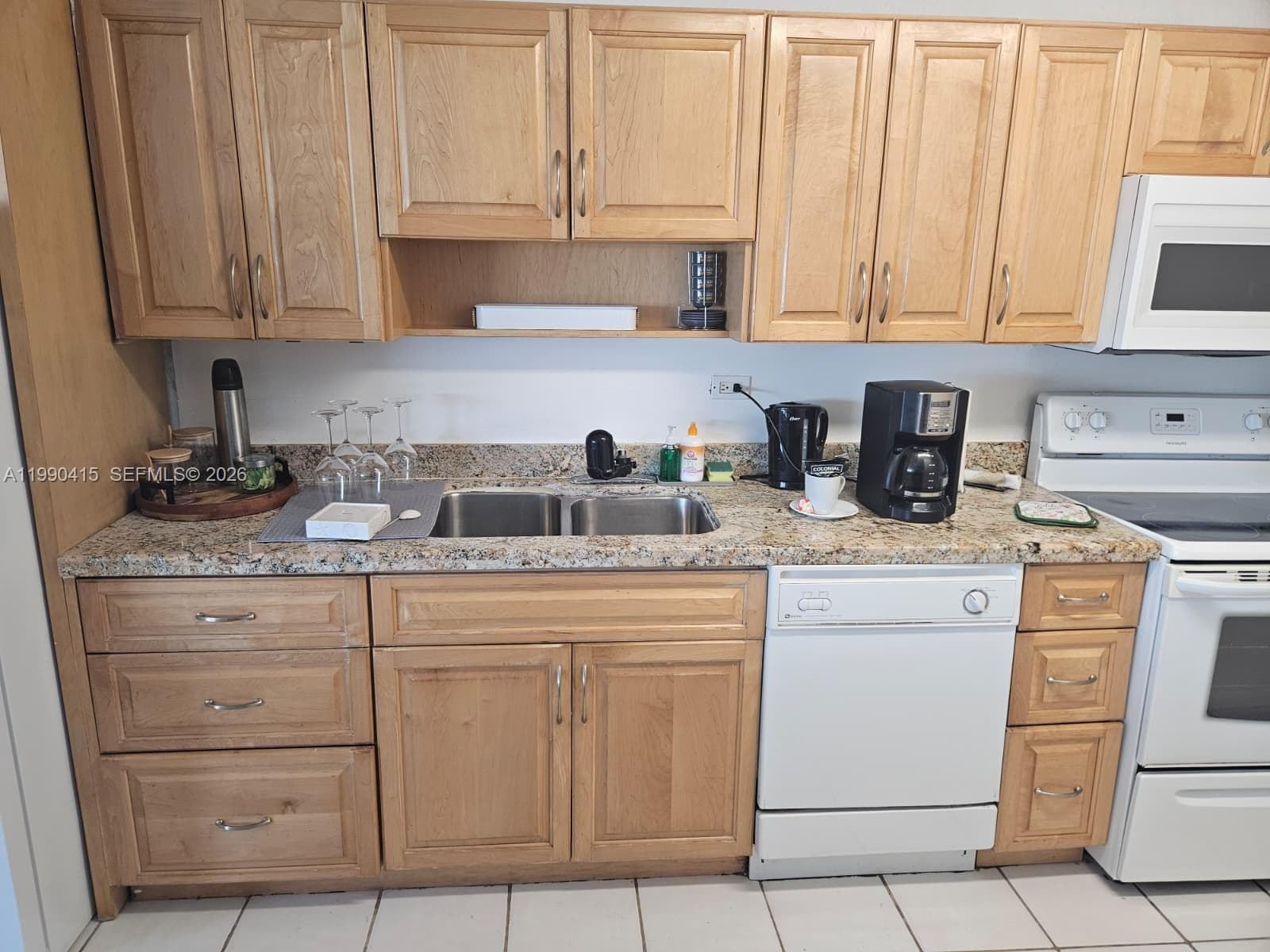 7135 Collins Ave 1821 photo 17