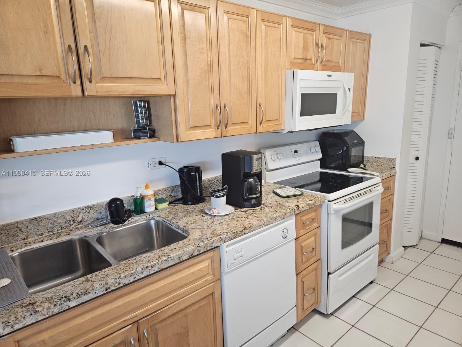 7135 Collins Ave 1821 photo 16