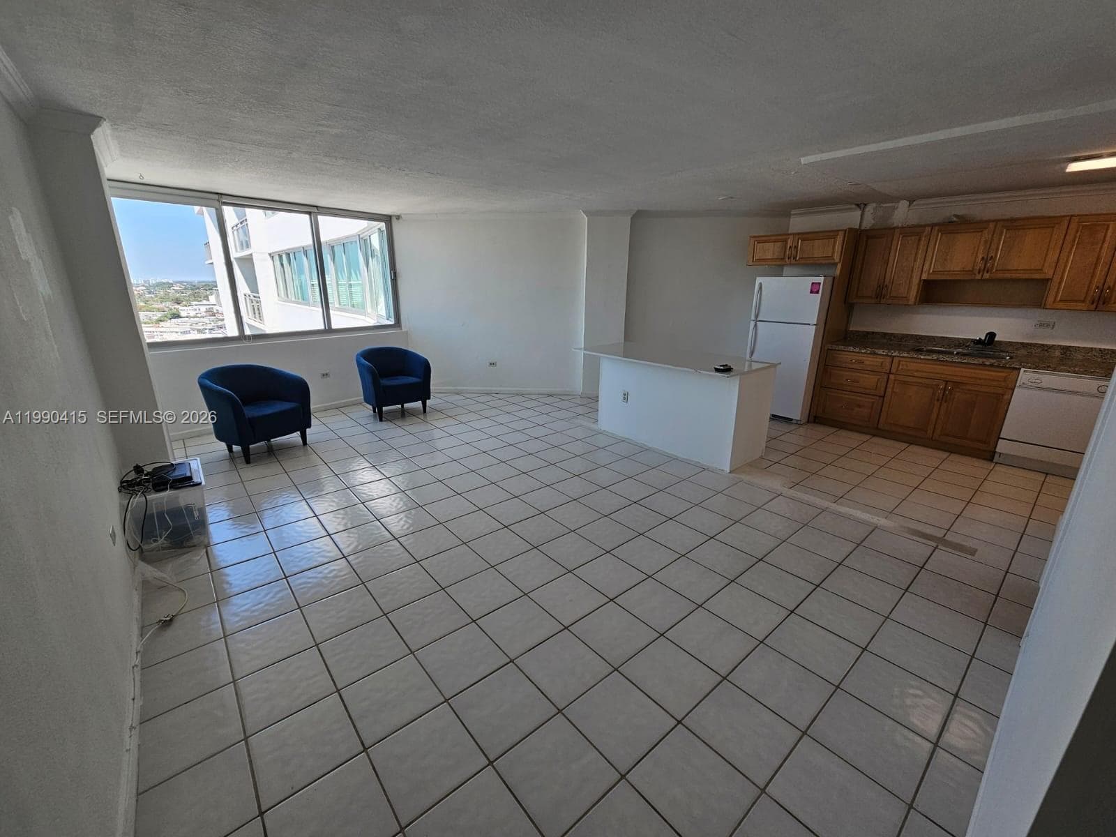 7135 Collins Ave 1821 photo 3