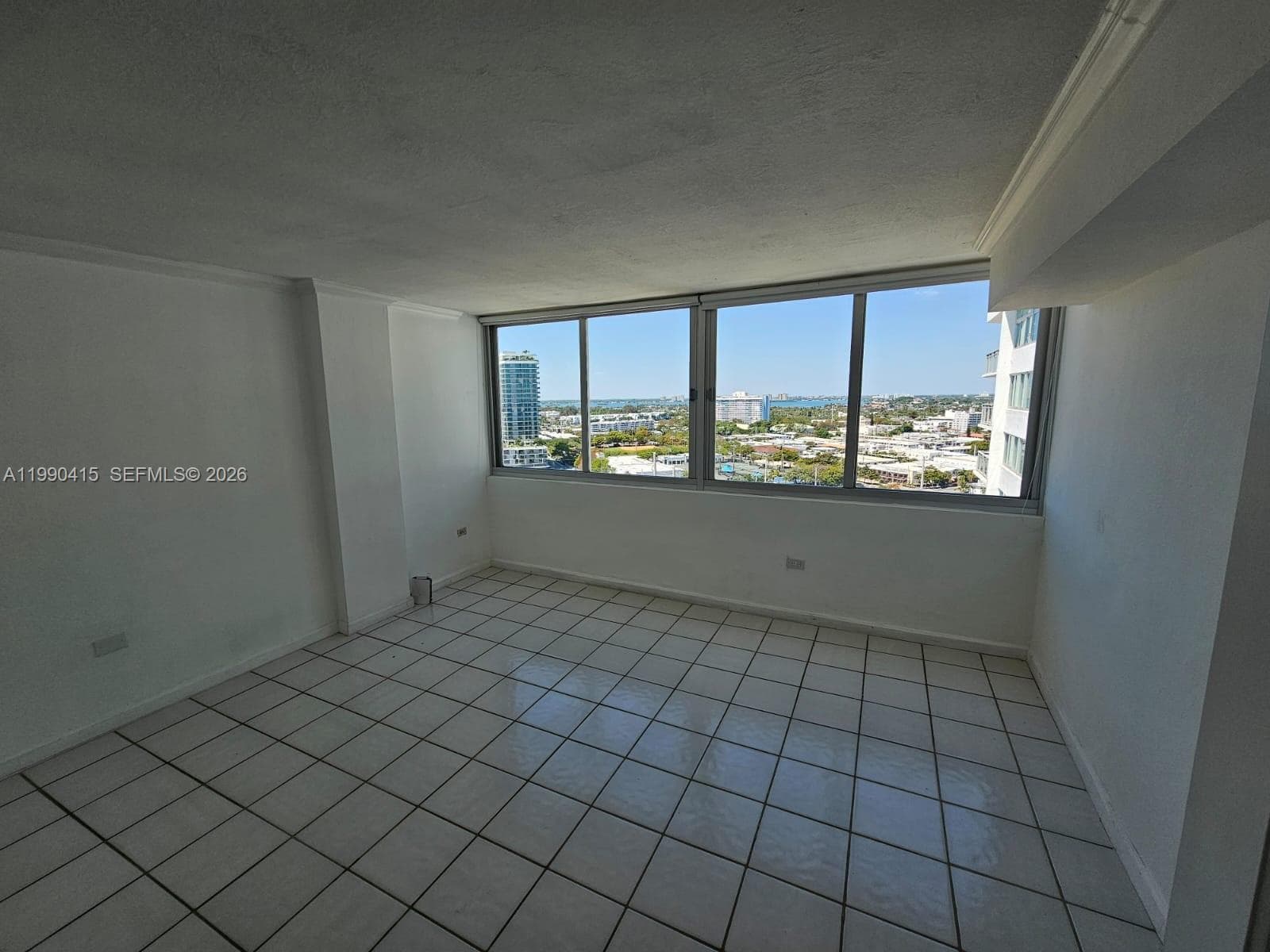 7135 Collins Ave 1821 photo 4