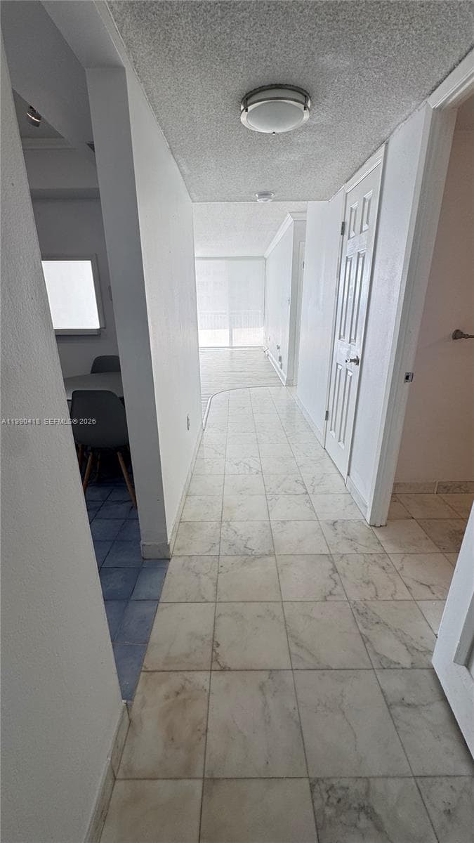 18061 Biscayne Blvd 1203 photo 2