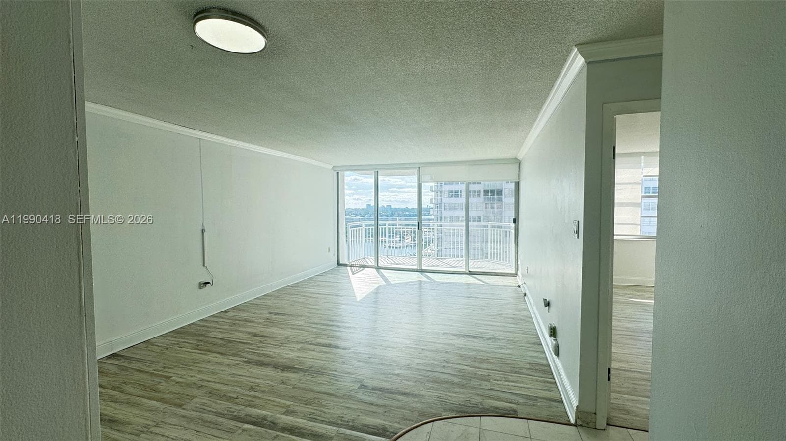18061 Biscayne Blvd 1203 photo 6