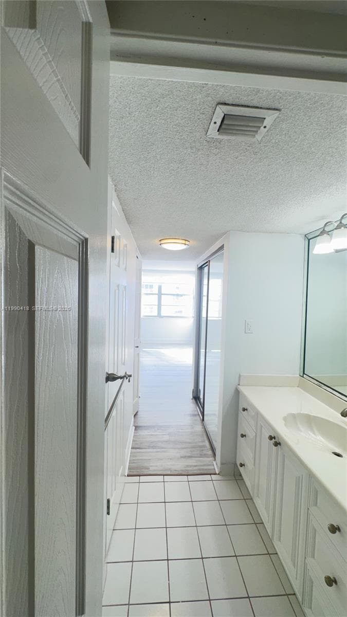 18061 Biscayne Blvd 1203 photo 14