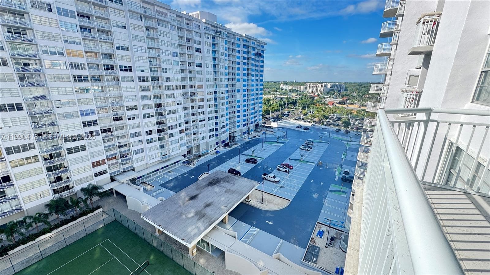 18061 Biscayne Blvd 1203 photo 25