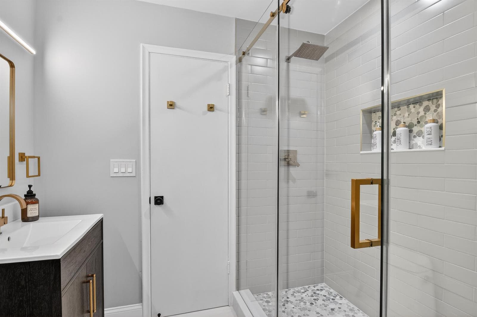 8416 Pine Tree Lane photo 18