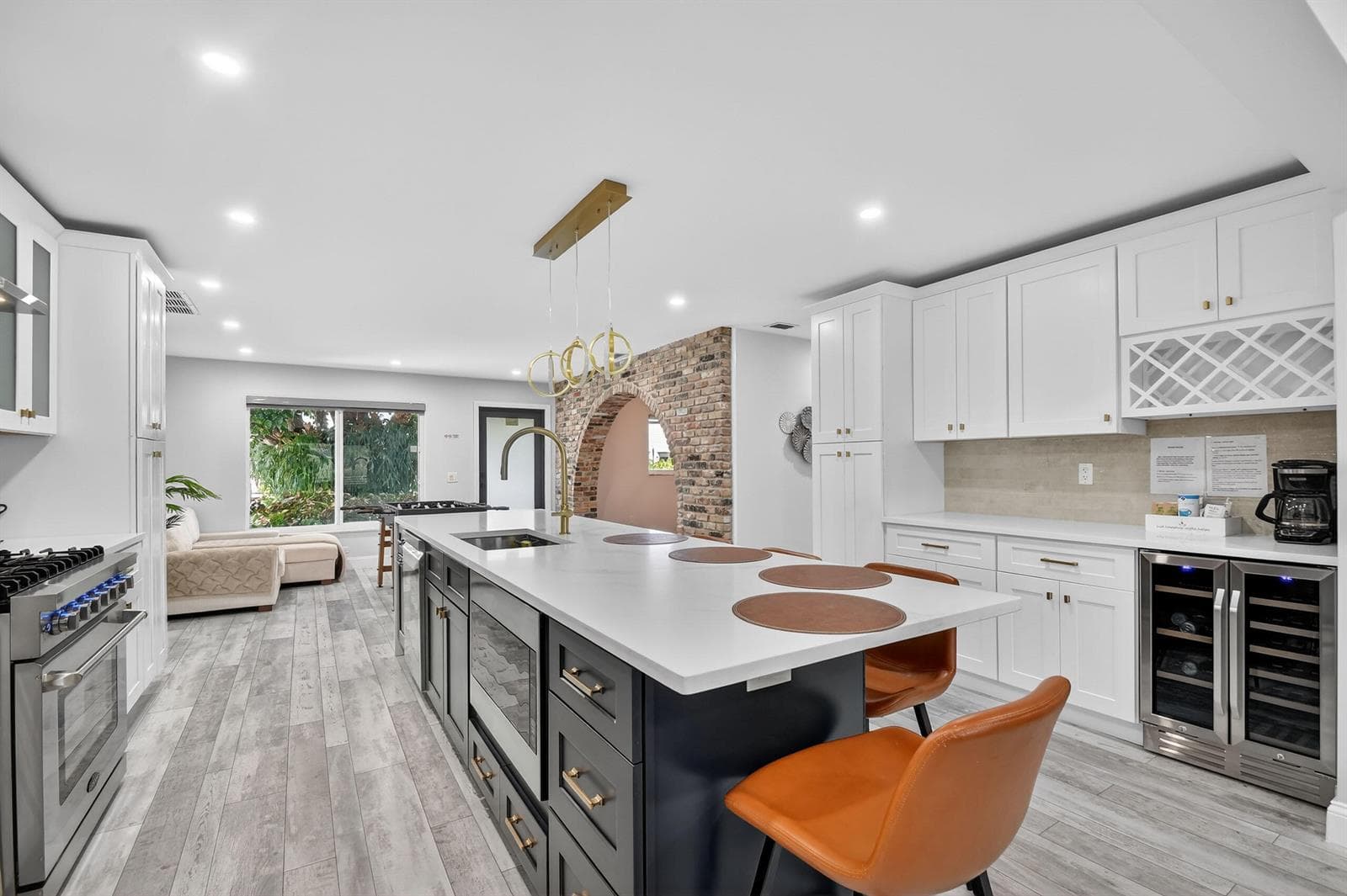 8416 Pine Tree Lane photo 8