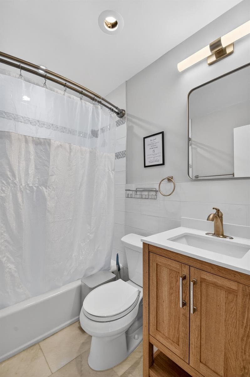 8416 Pine Tree Lane photo 25