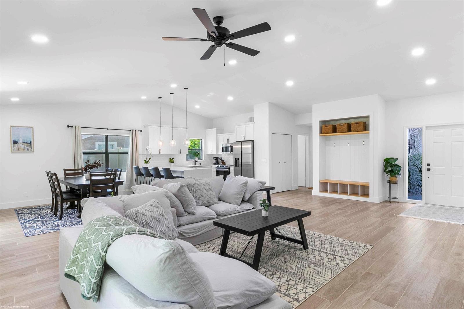 13781 Barberry Drive photo 3