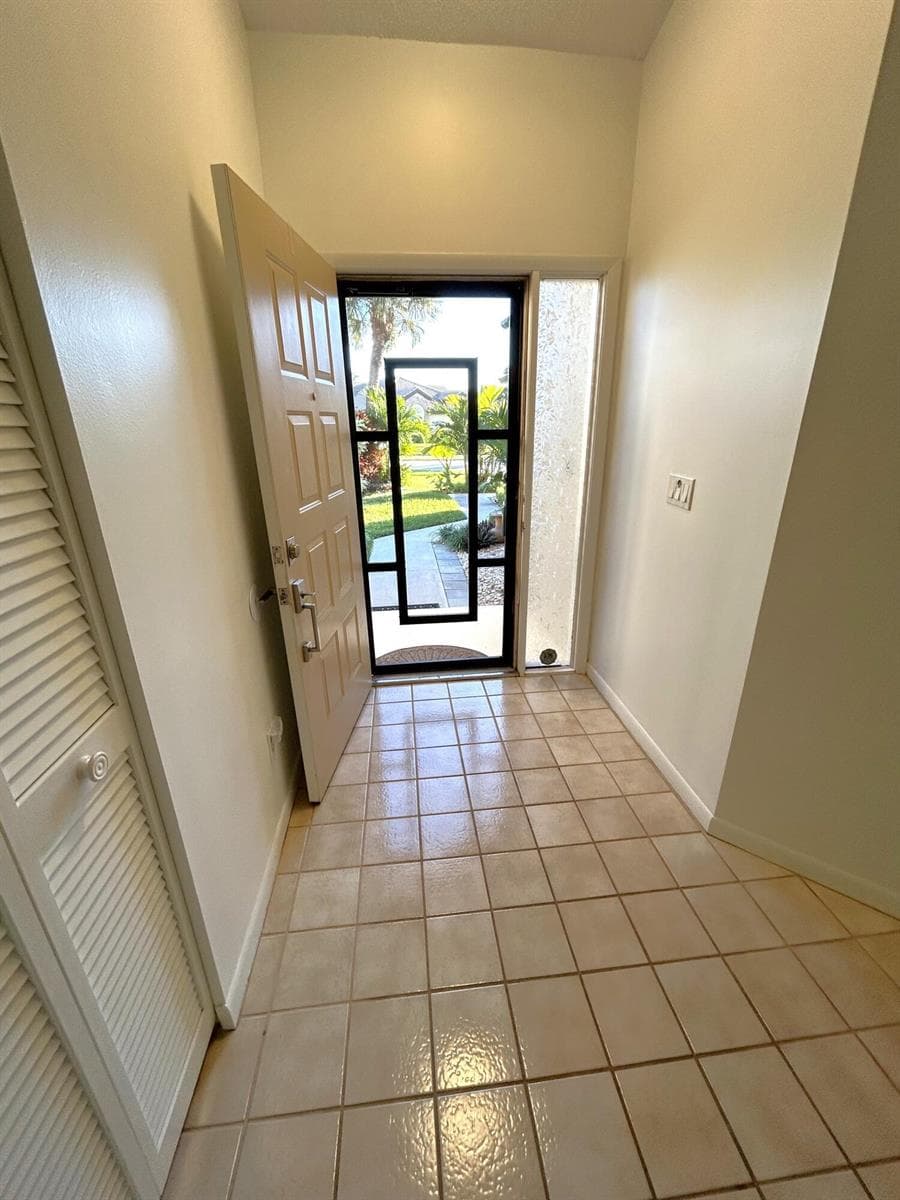 7207 Le Chalet Boulevard photo 4