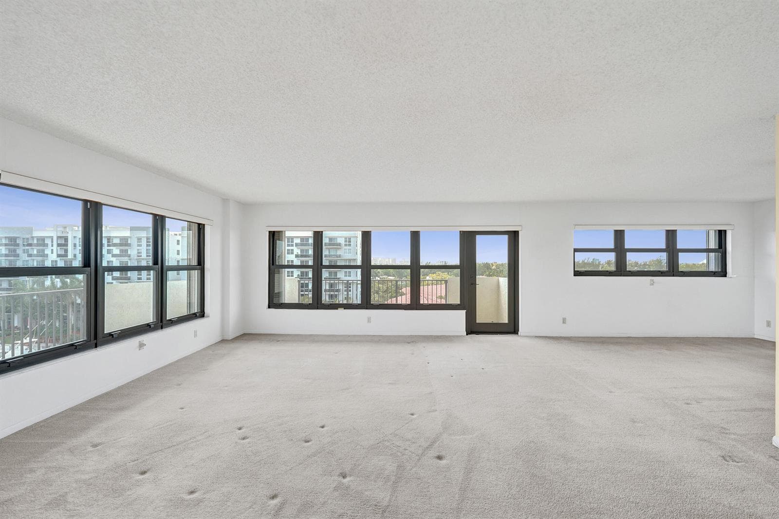 3200 Port Royale Drive N 701 photo 7