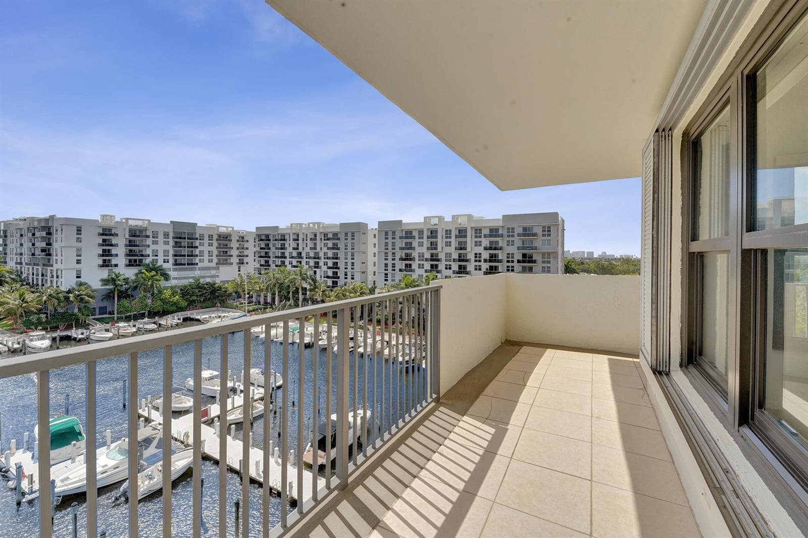 3200 Port Royale Drive N 701 photo 5