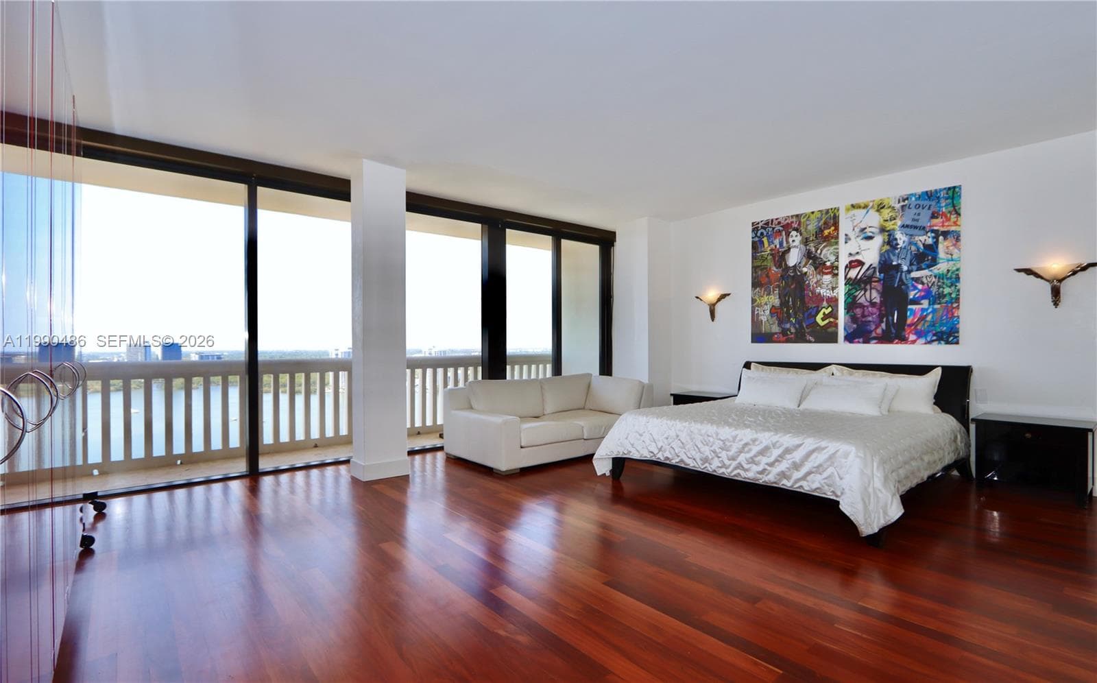 1000 Island Blvd PH2 photo 14