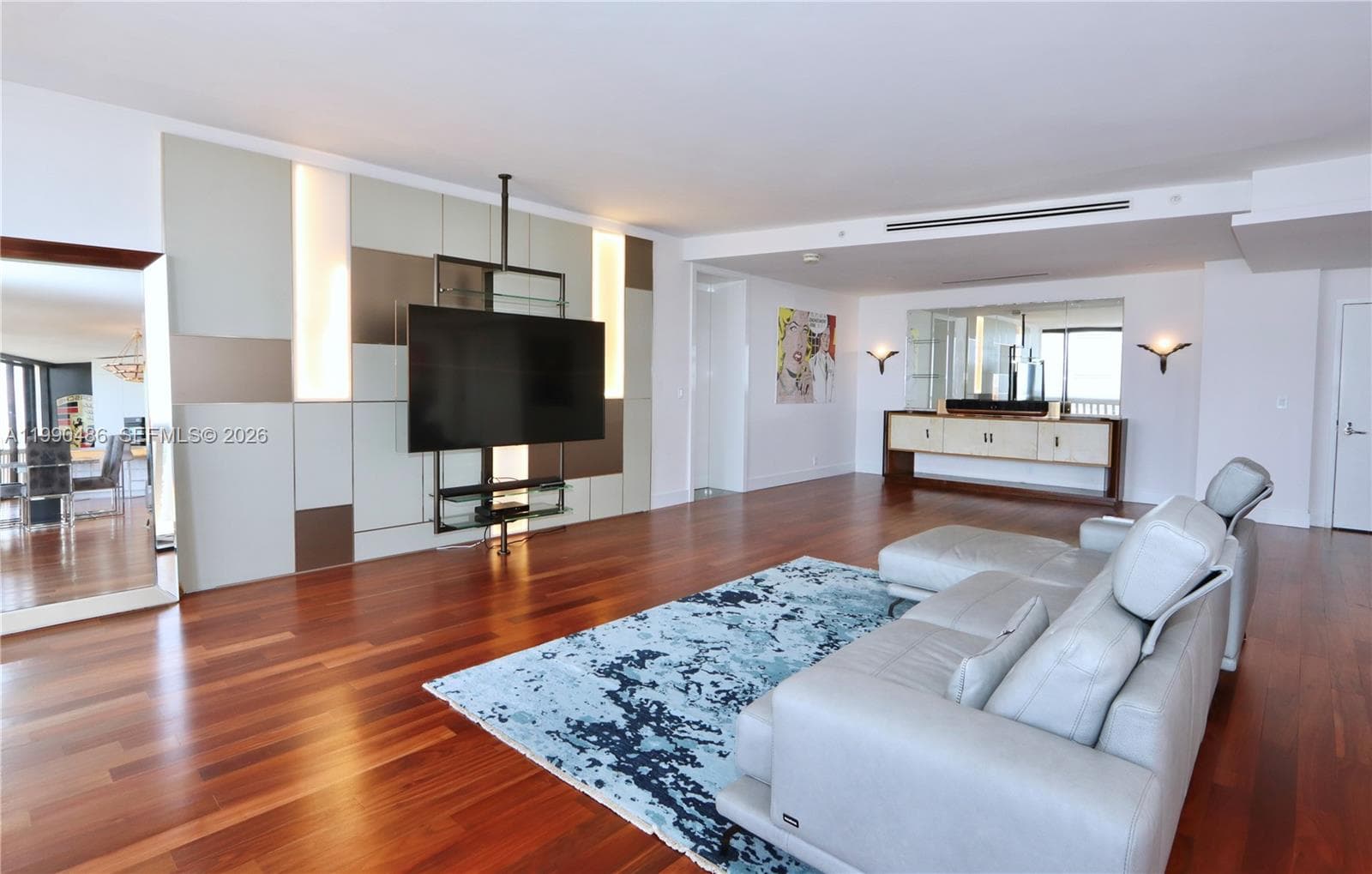 1000 Island Blvd PH2 photo 4