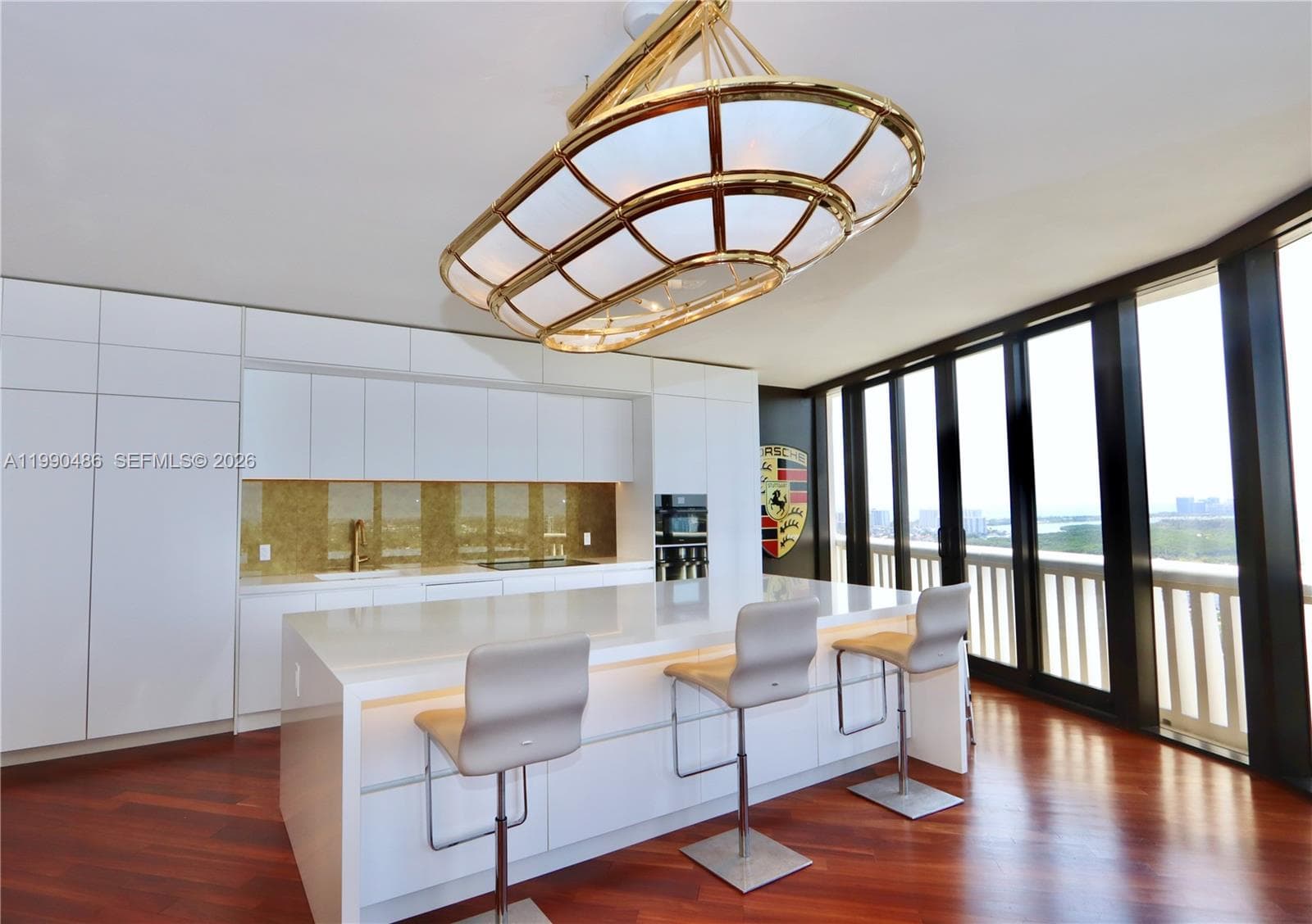 1000 Island Blvd PH2 photo 8