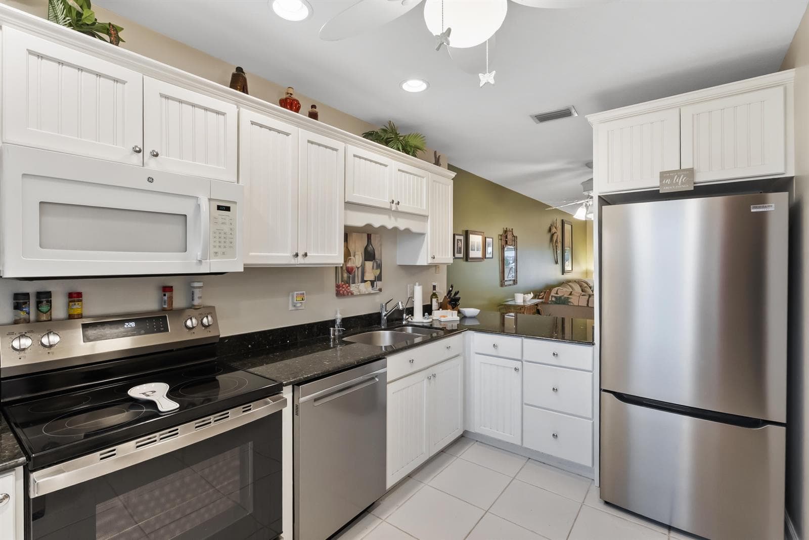 1351 Bayshore Drive 304 photo 14