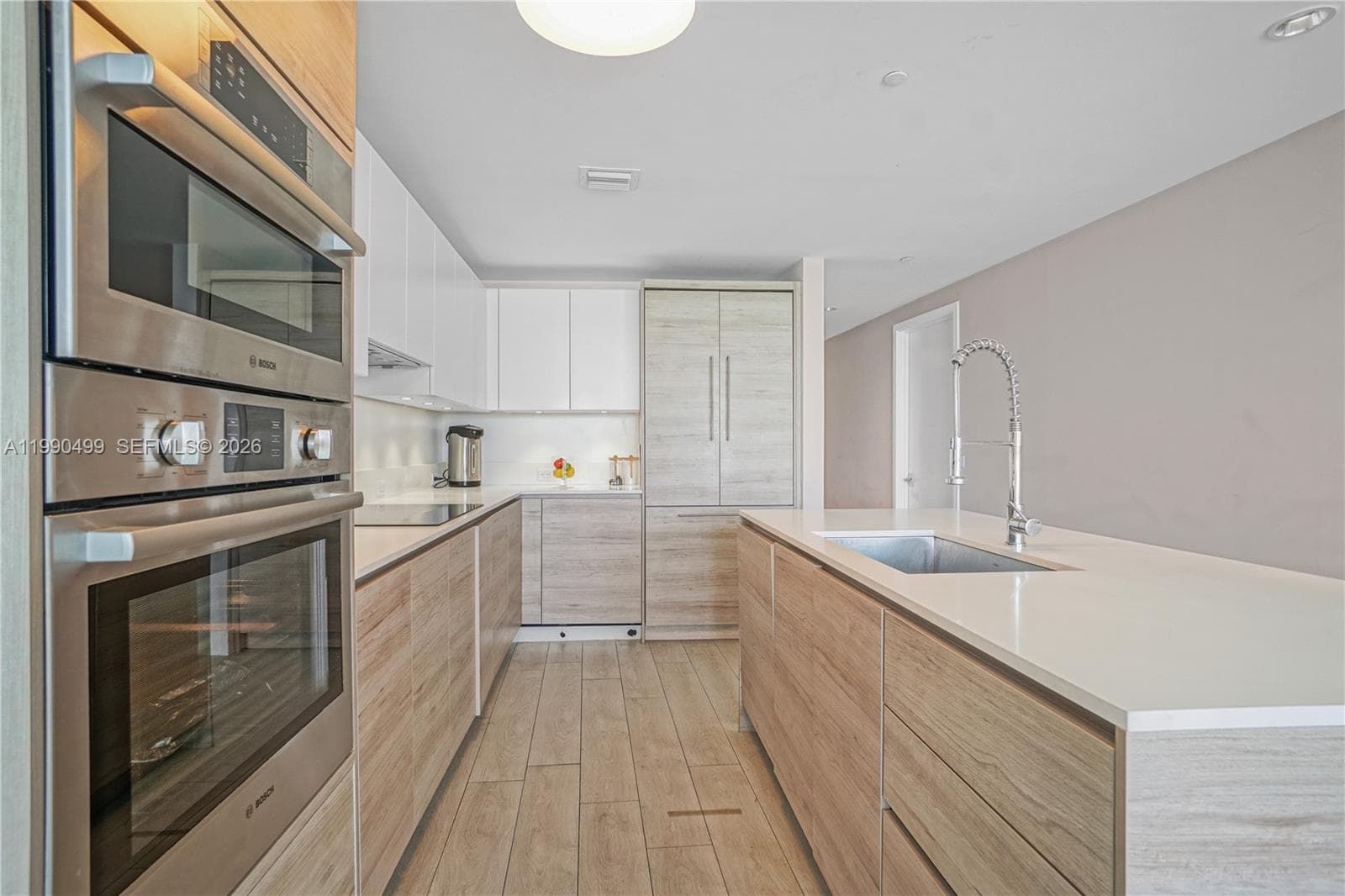 10201 E Bay Harbor Dr 601 photo 17