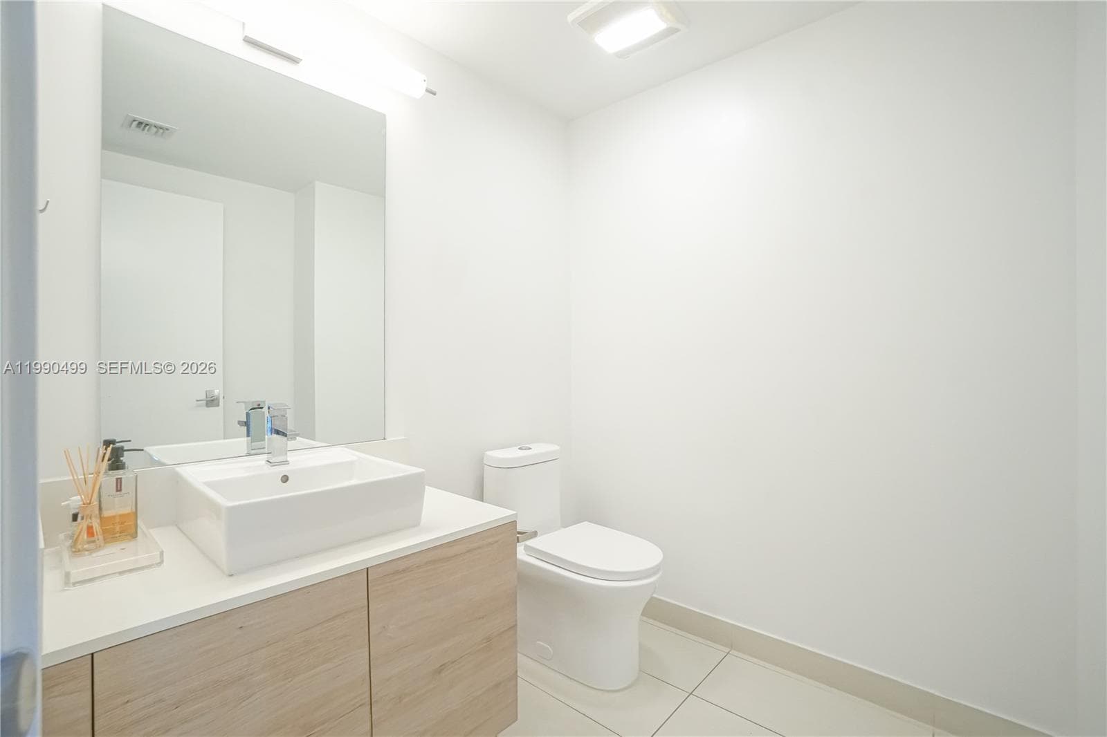 10201 E Bay Harbor Dr 601 photo 19