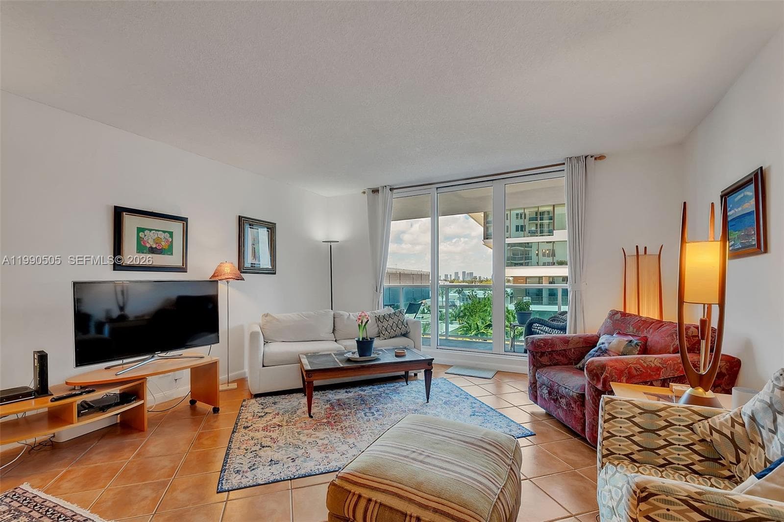 2301 Collins Ave 533 photo 6