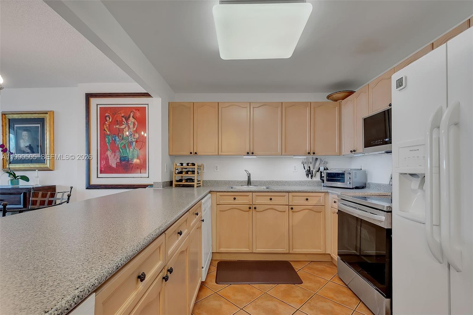 2301 Collins Ave 533 photo 12