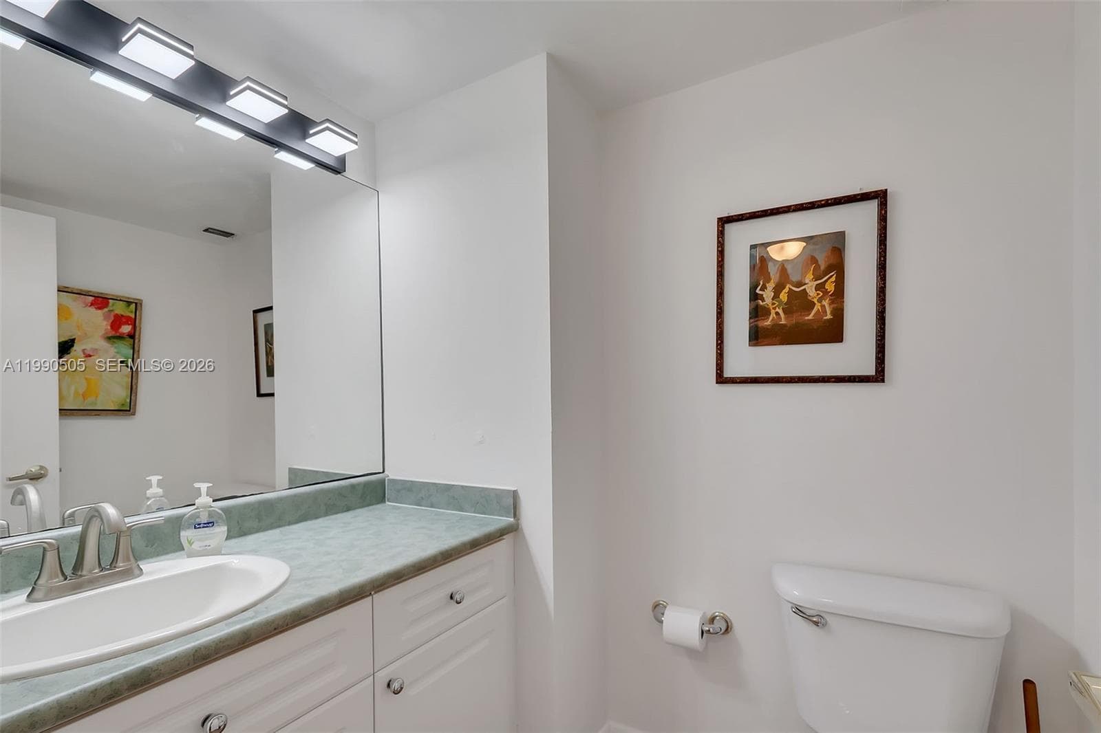 2301 Collins Ave 533 photo 15