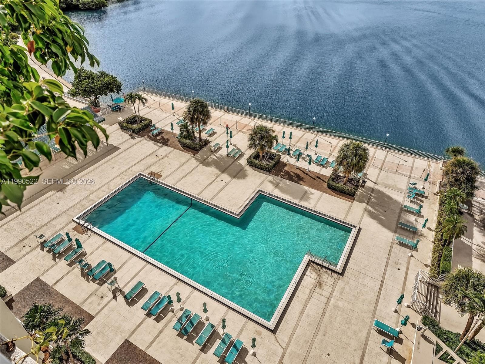 300 Bayview Dr 902 photo 7