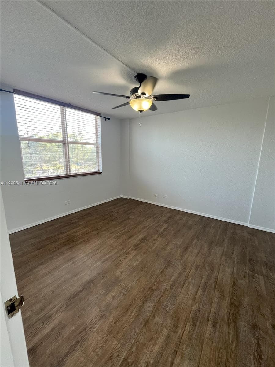 3660 166th St 305 photo 12