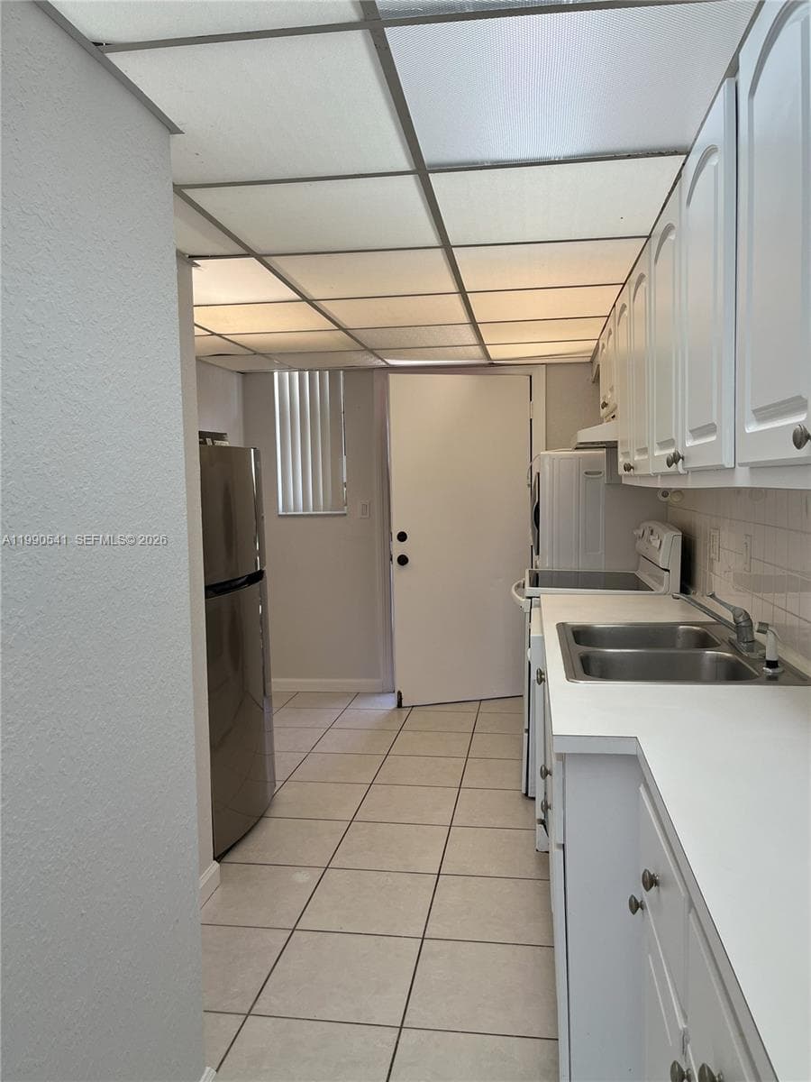 3660 166th St 305 photo 7