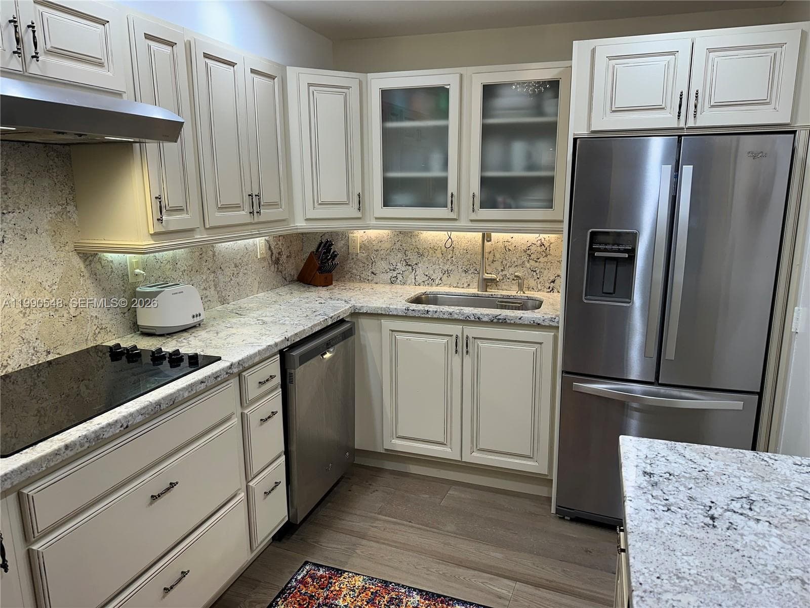 6039 Collins Ave 1431 photo 2