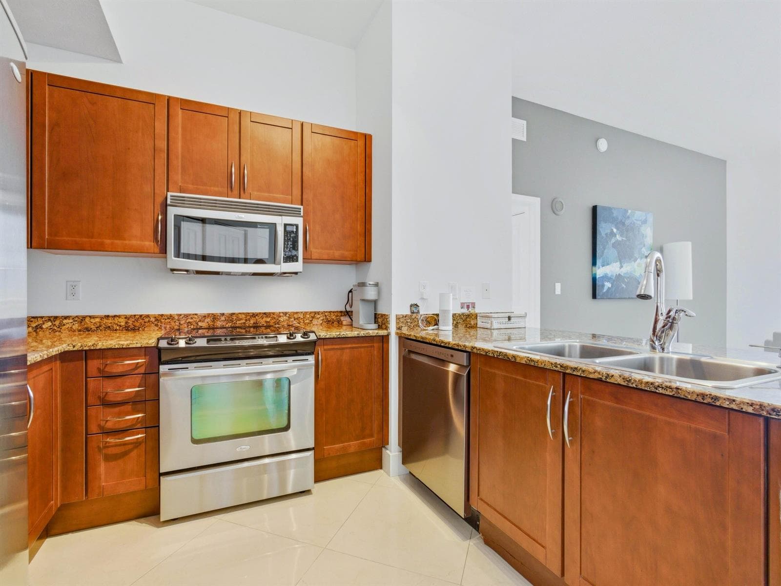 350 N Federal Highway Ph09 photo 18