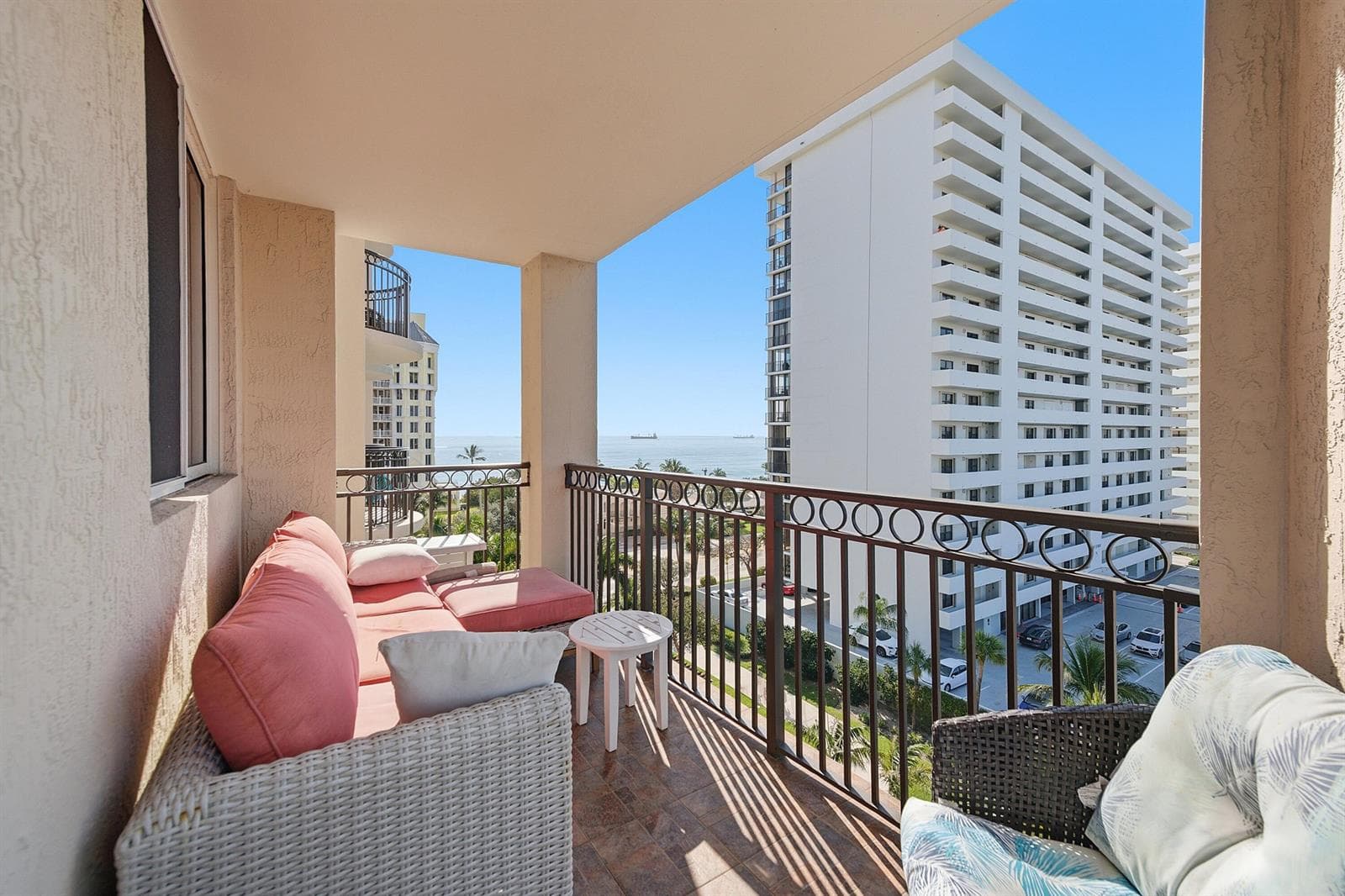 2001 N Ocean Boulevard 702s photo 17