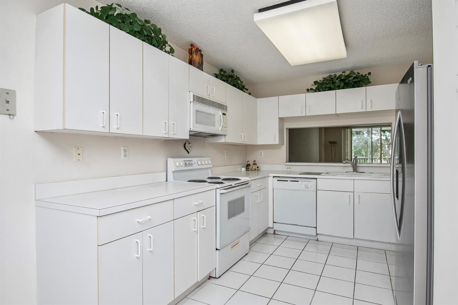 4734 Lucerne Lakes Boulevard E 301 photo 9