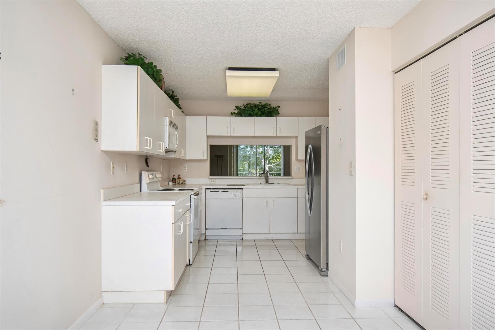 4734 Lucerne Lakes Boulevard E 301 photo 10