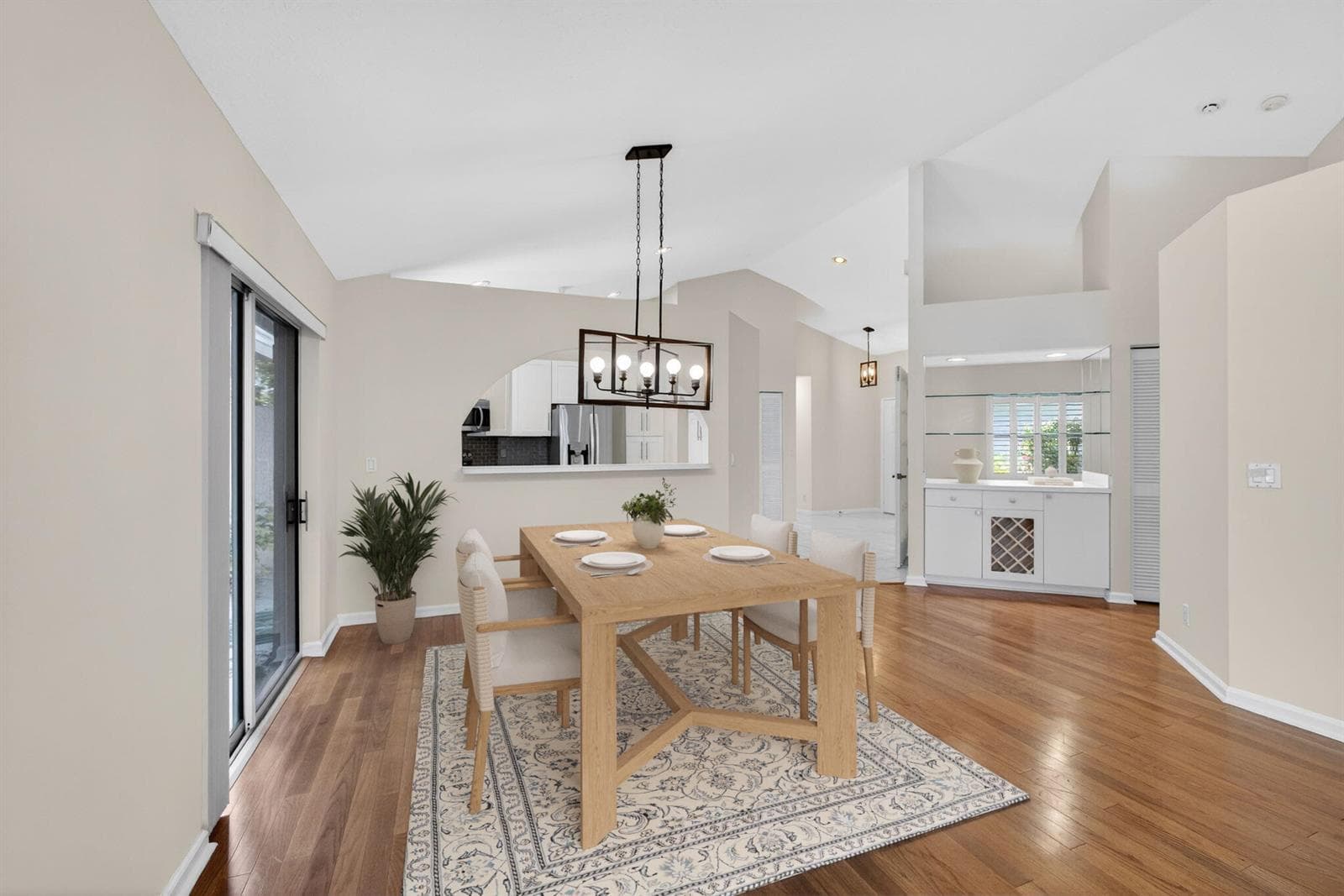 283 Canterbury Drive W photo 21