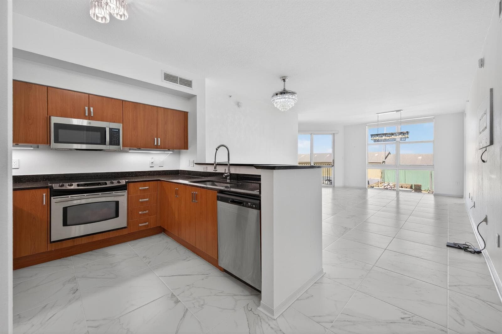 806 E Windward Way 403 photo 8