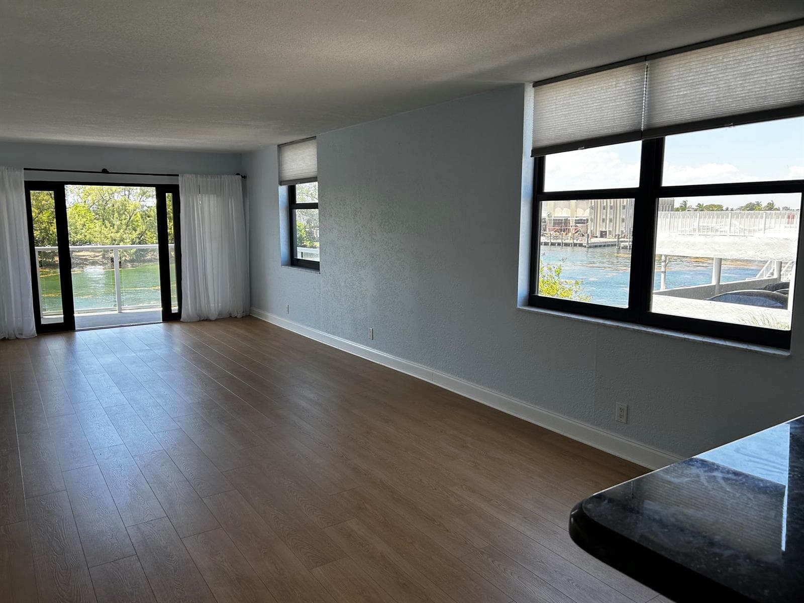 1401 N Riverside Drive N 307 photo 17
