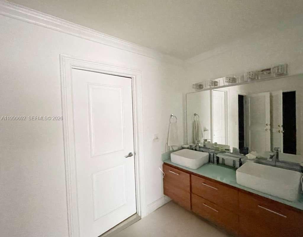 9801 Collins Ave 18U photo 24