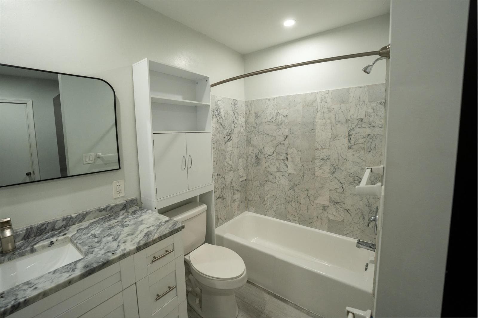 6231 Bay Club Drive 4 photo 13