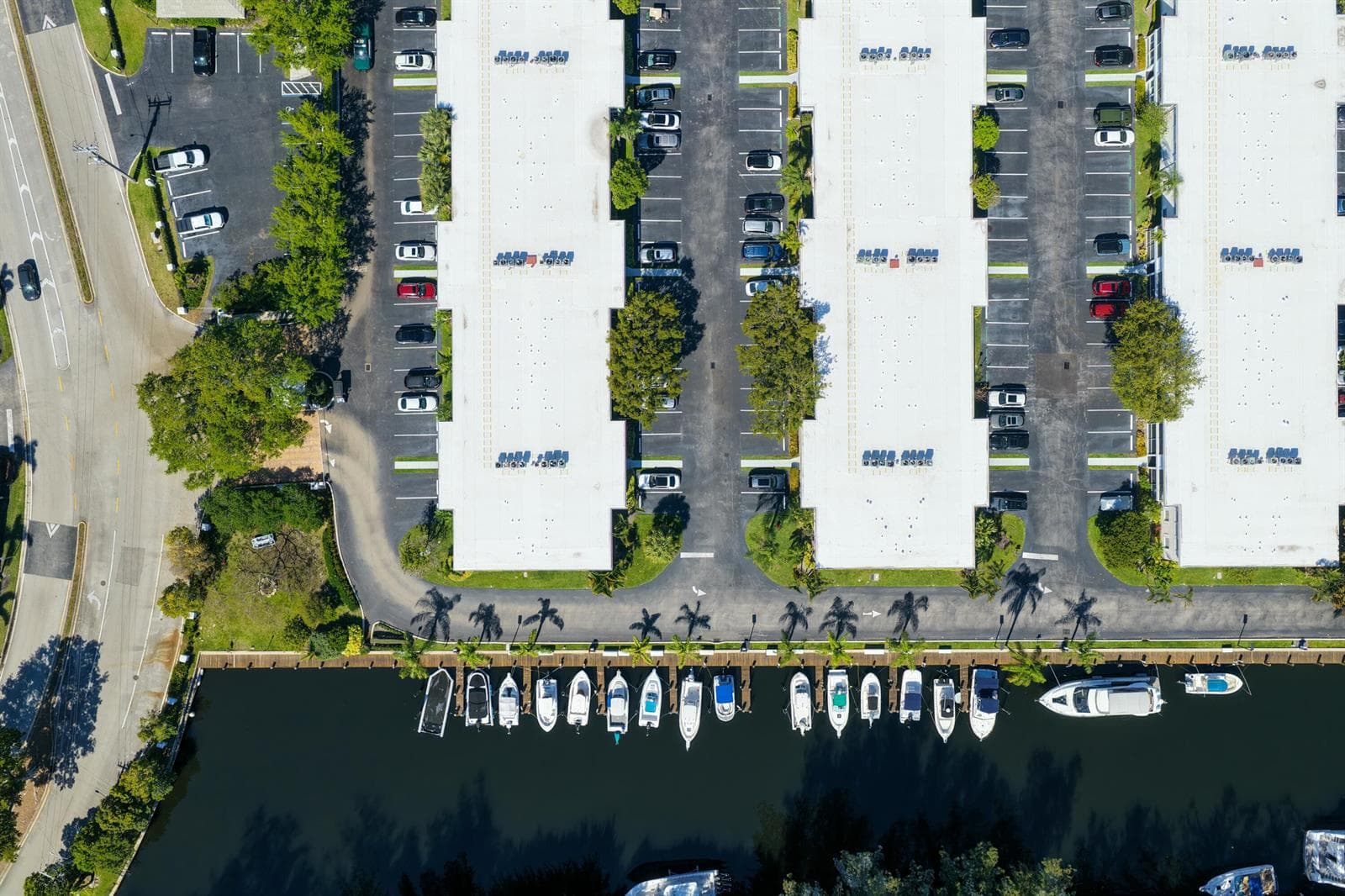 6231 Bay Club Drive 4 photo 16