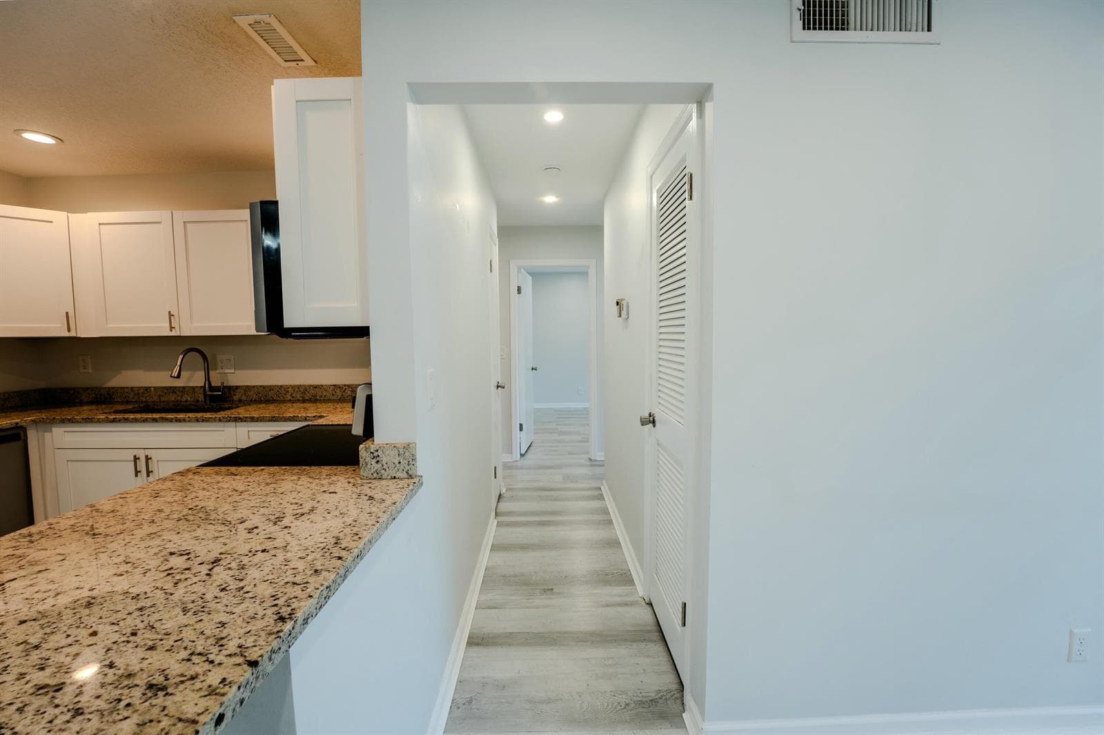 6231 Bay Club Drive 4 photo 5