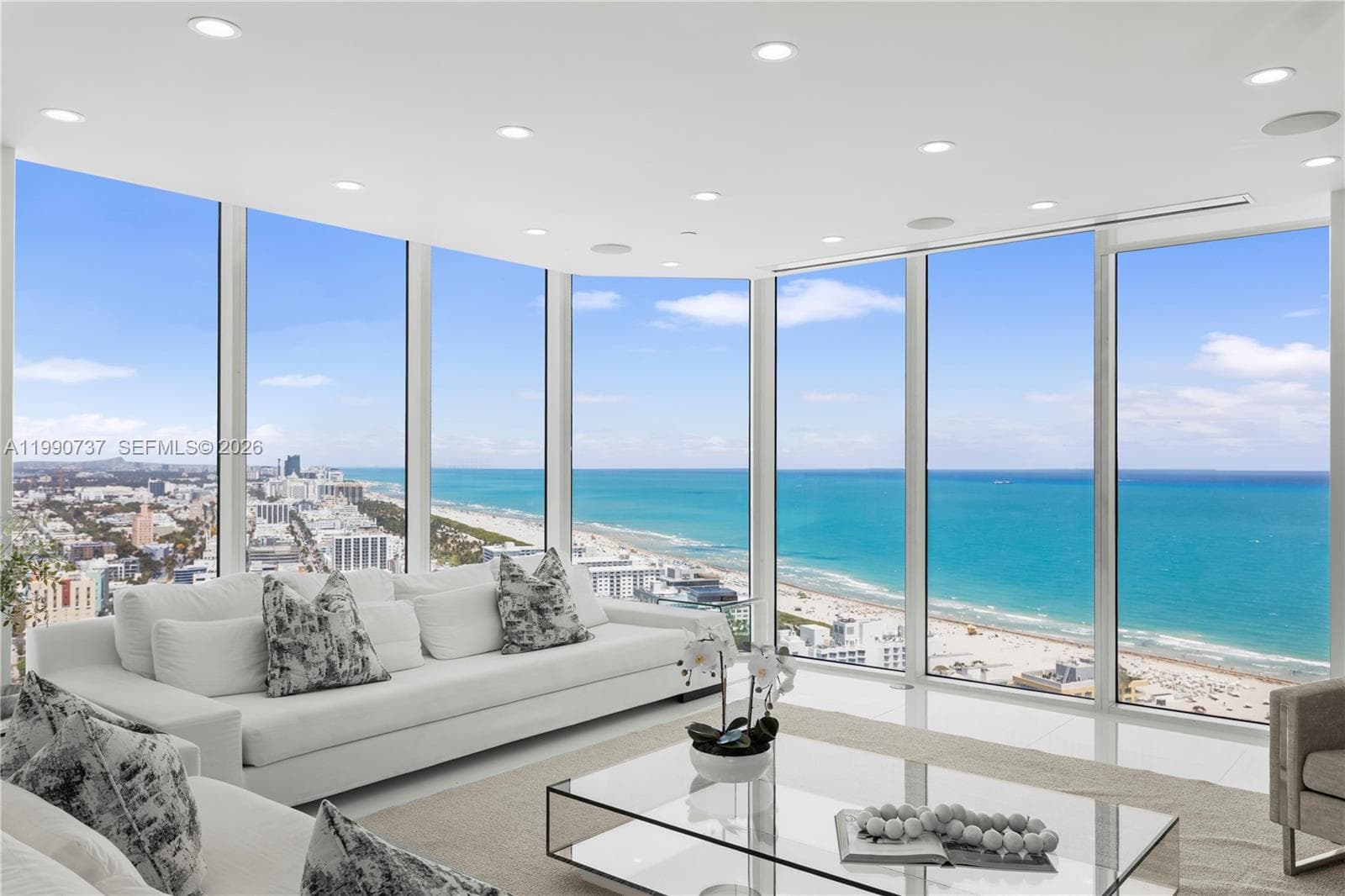 300 Pointe Dr 1