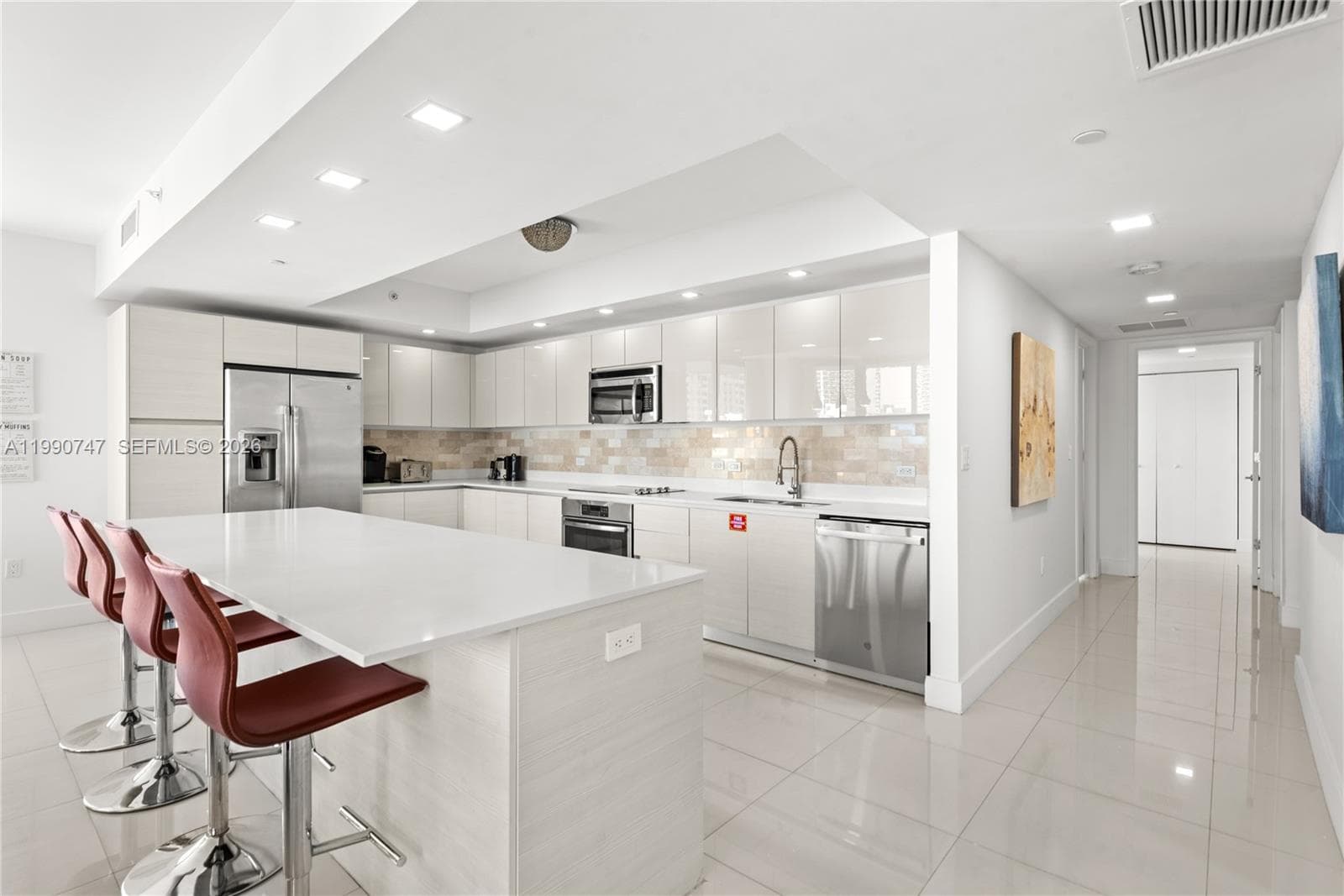 2600 Hallandale Beach Blvd T1001 photo 6