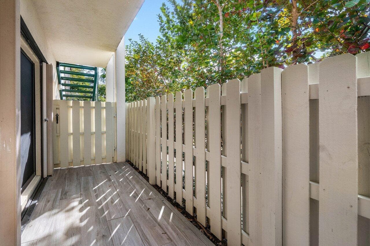 820 Bella Vista Court S 20 photo 24