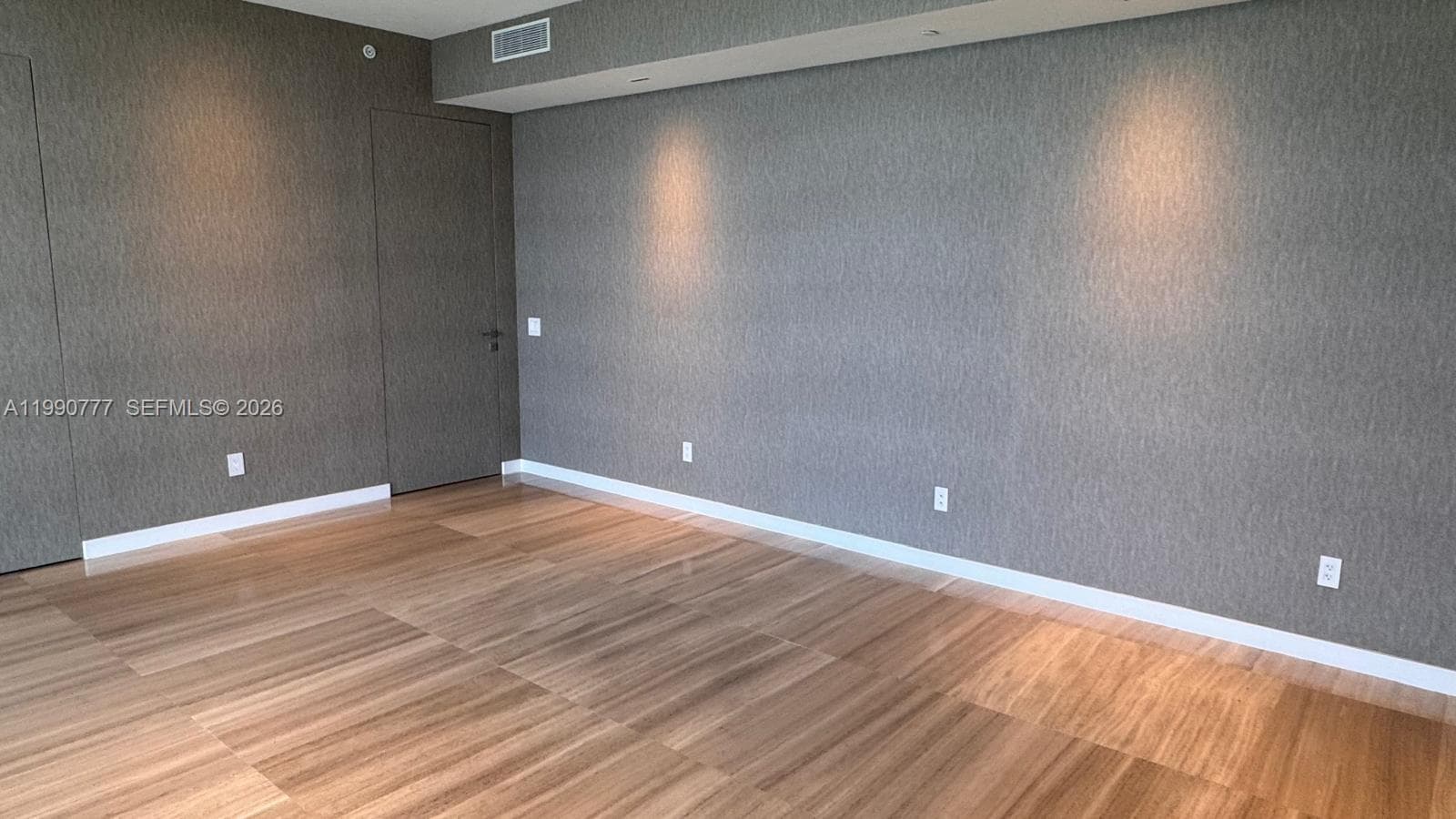 18975 Collins Ave 2500 photo 23