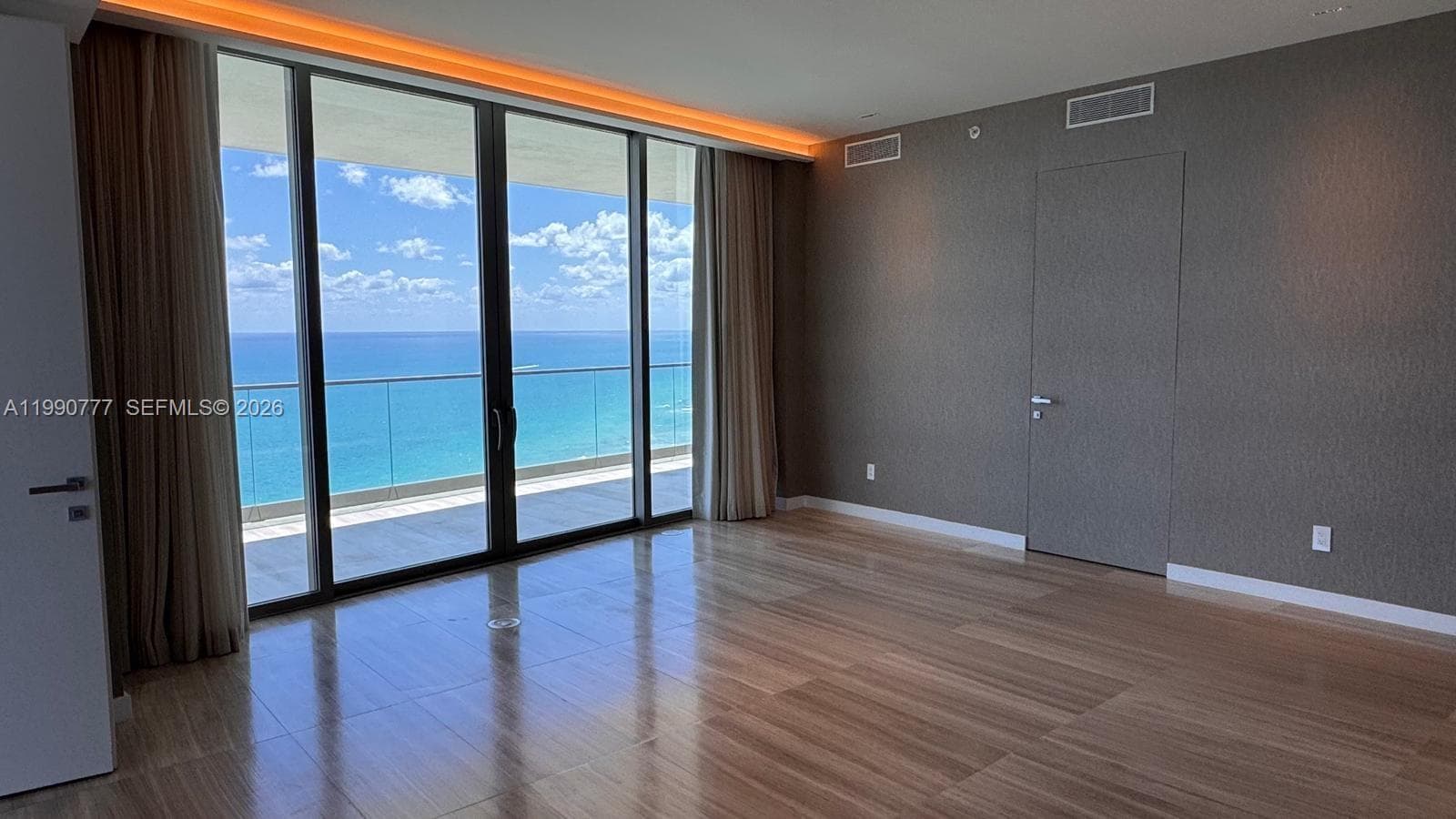 18975 Collins Ave 2500 photo 24
