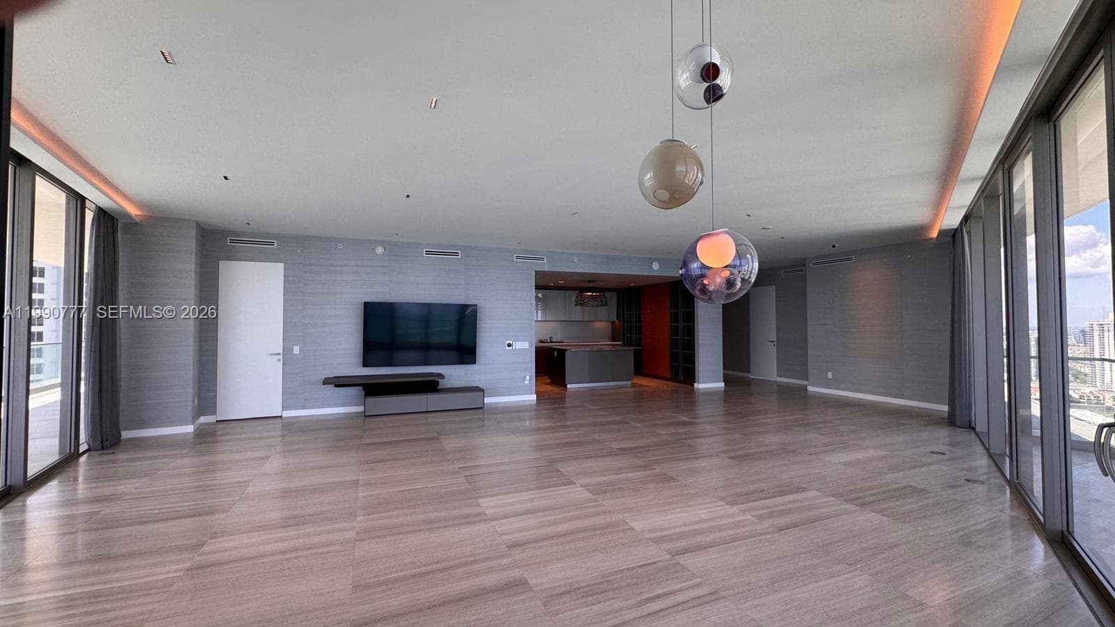 18975 Collins Ave 2500 photo 8