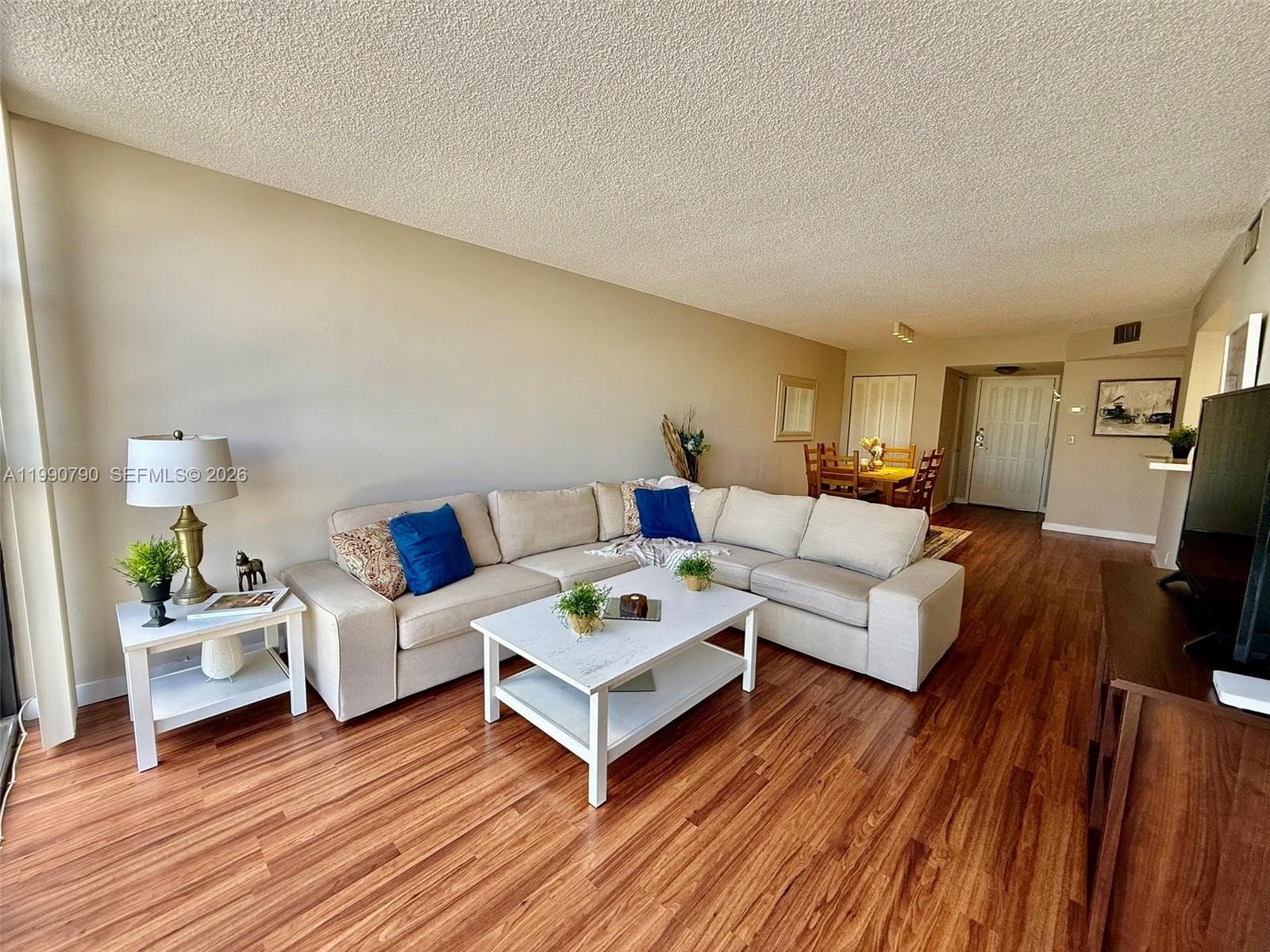 200 Leslie Dr 425 photo 7