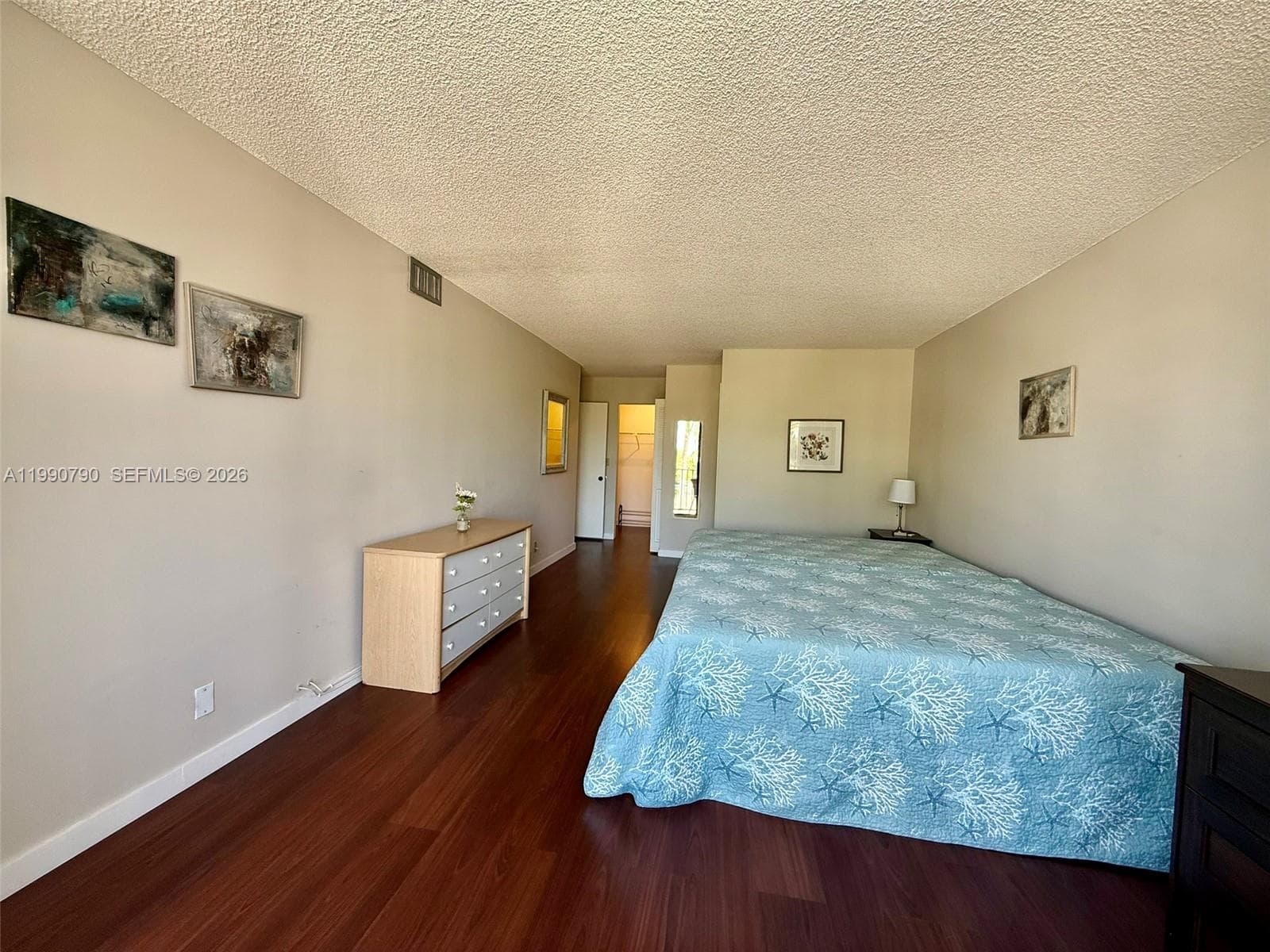 200 Leslie Dr 425 photo 14